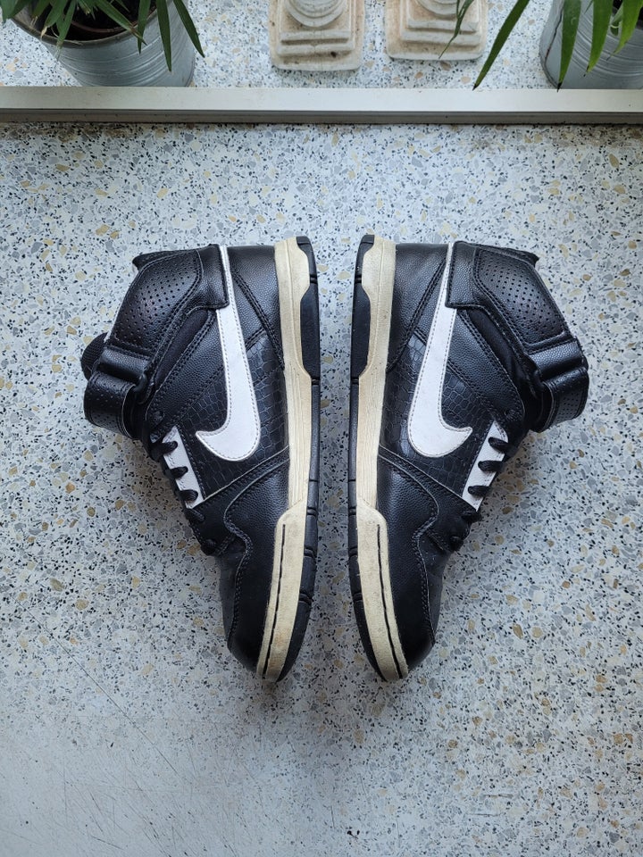 Sneakers, str. 37,5, Vintage Nike sb mogan mid 2 sort