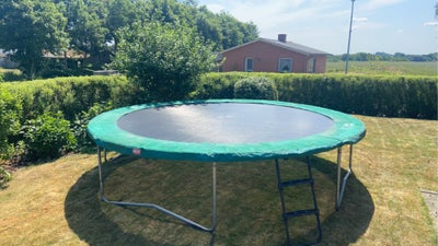 Trampolin, Berg favorit 430 trampolin, Rigtig fin trampolin med en diameter på 430 cm. Uden sikkerhe