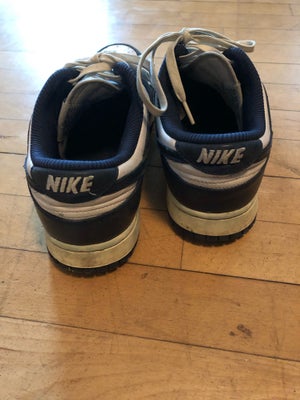 Sneakers, Et par Nike dunk low premium navy blue, brugt i ca. 2 måneder, de er ikke som sådan slidte