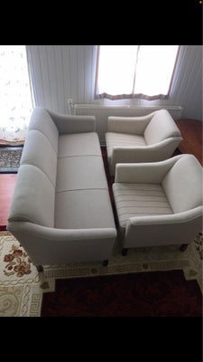 Sofagruppe, Sofa gruppe med 3 personers sofa og 2 stole.
Stof kun lidt brugt - næsten som ny.

Sofa: