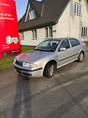 Skoda Octavia, 1,6 Classic, Benzin, 2002, km 250000, nysynet, 5-dørs, Sælger hermed denne fine Skoda