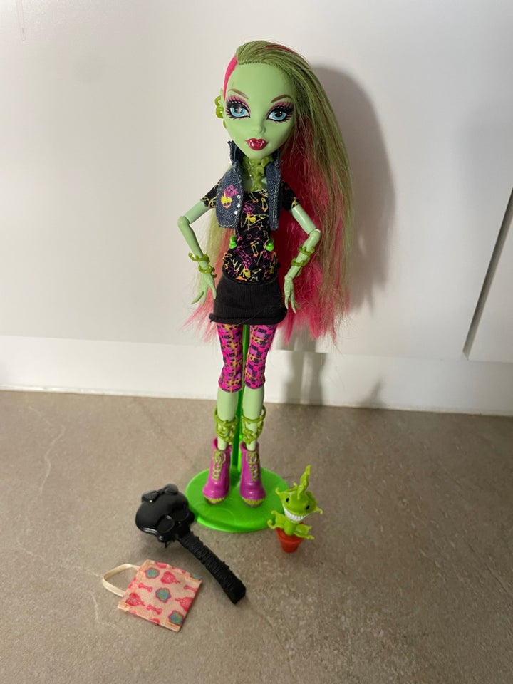 Boneca Monster High Vênus, Mattel 2011, A 30 cm.