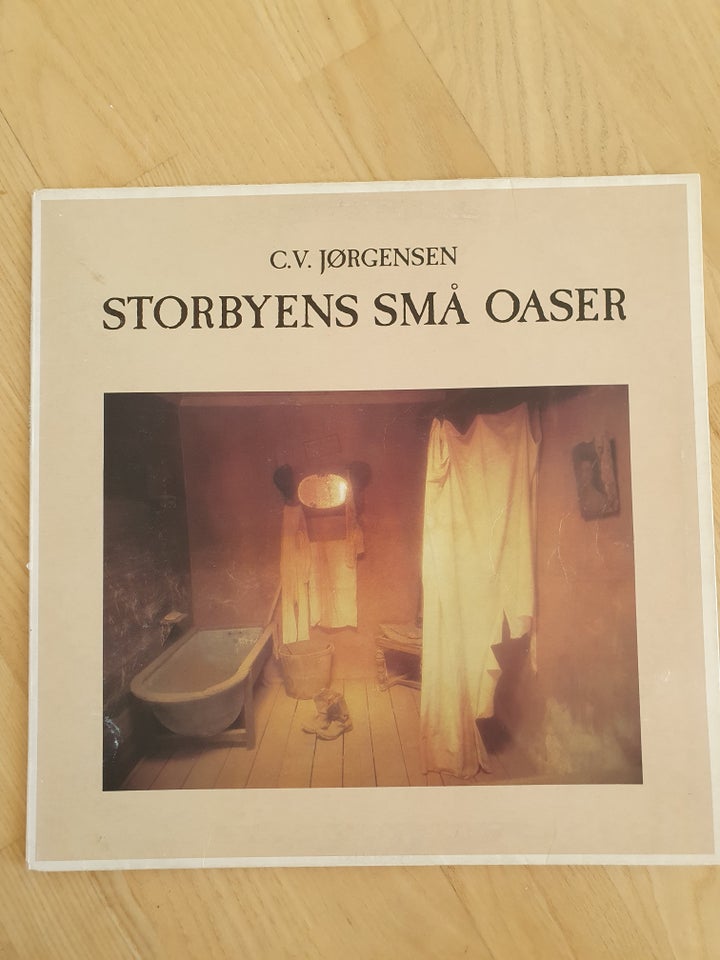 LP, C.V Jørgensen, Storbyens små oaser