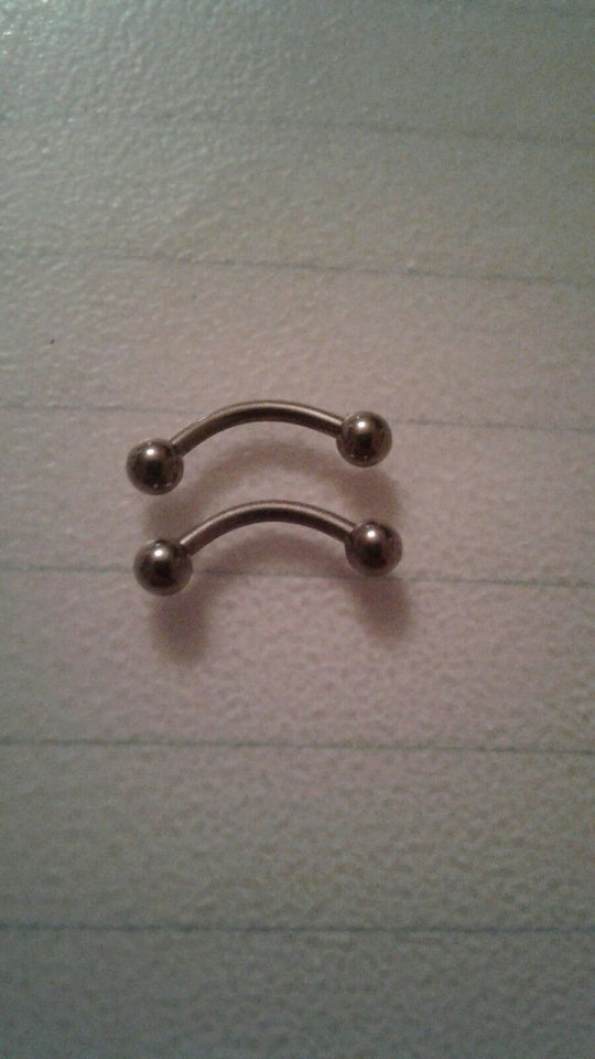 Piercing, kirurgisk stål, Daith piercing ring