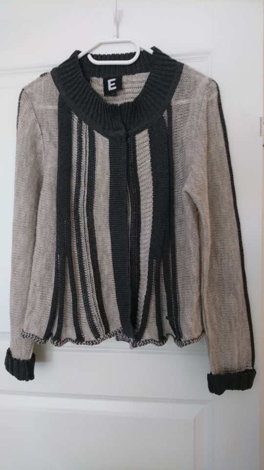 Cardigan, E-Avantgarde, str. 38