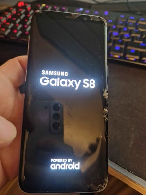 Samsung Galazy S8, Rimelig, Sælger begge telefoner samlet for 300,-

Sælger en Nokia Lumia 930 med l