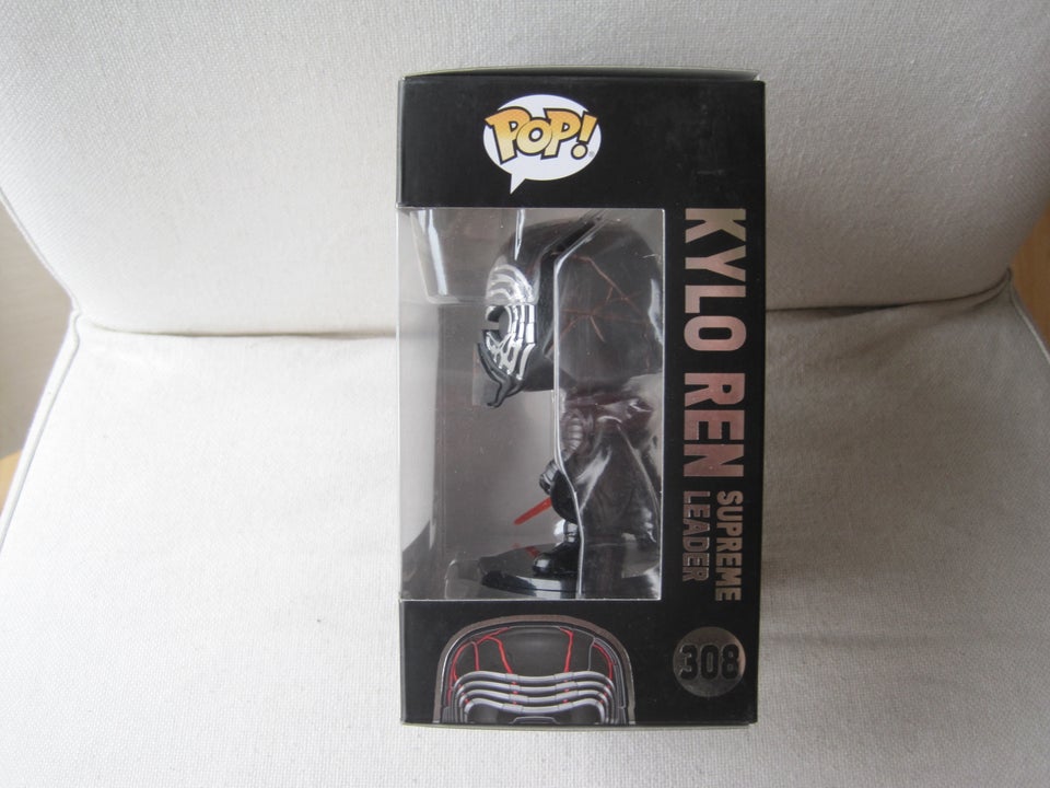 Funko Pop #308 Kylo Ren med lys og lyd!