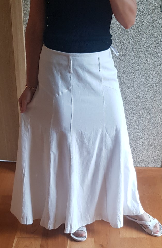 Maxi, str. 40, Dunnes M