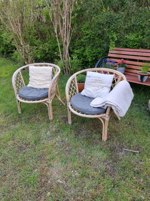 Havestole, Bambus, 2 fine loungestole i bambus. Den grå siddehynde medfølger men rygpuder tæppe medf