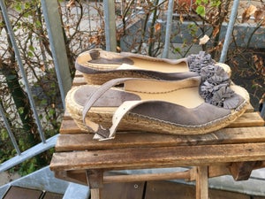 større nød tempo Find Med Hæl i Sko og støvler - Sandaler - Køb brugt på DBA