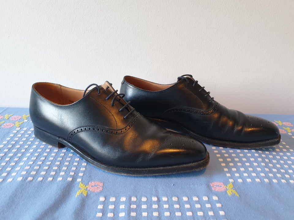 Herresko, Crockett & Jones, str. findes i flere str.