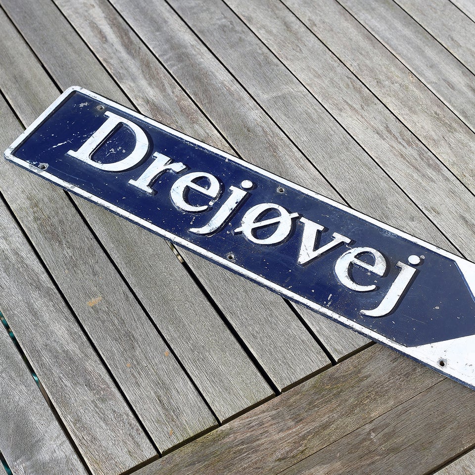 Retro gadenavnsskilt “Drejøvej”