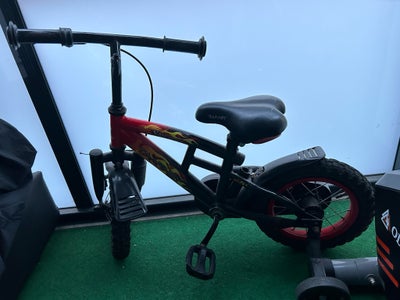 Unisex børnecykel, classic cykel, Taarnby, Sej cykel med støttehjul købt brugt og herefter bare ståe
