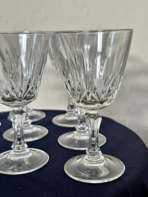 Glas, Champagneglas, 9 champagneglas

H 12,5 cm // D 6,5 cm

Sælges samlet