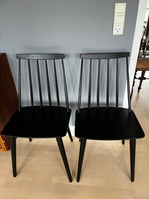 Spisebordsstol, Træ, Farstrup, To sorte og to grafitgrå klassiske Farstrup pindestole model 216 sælg