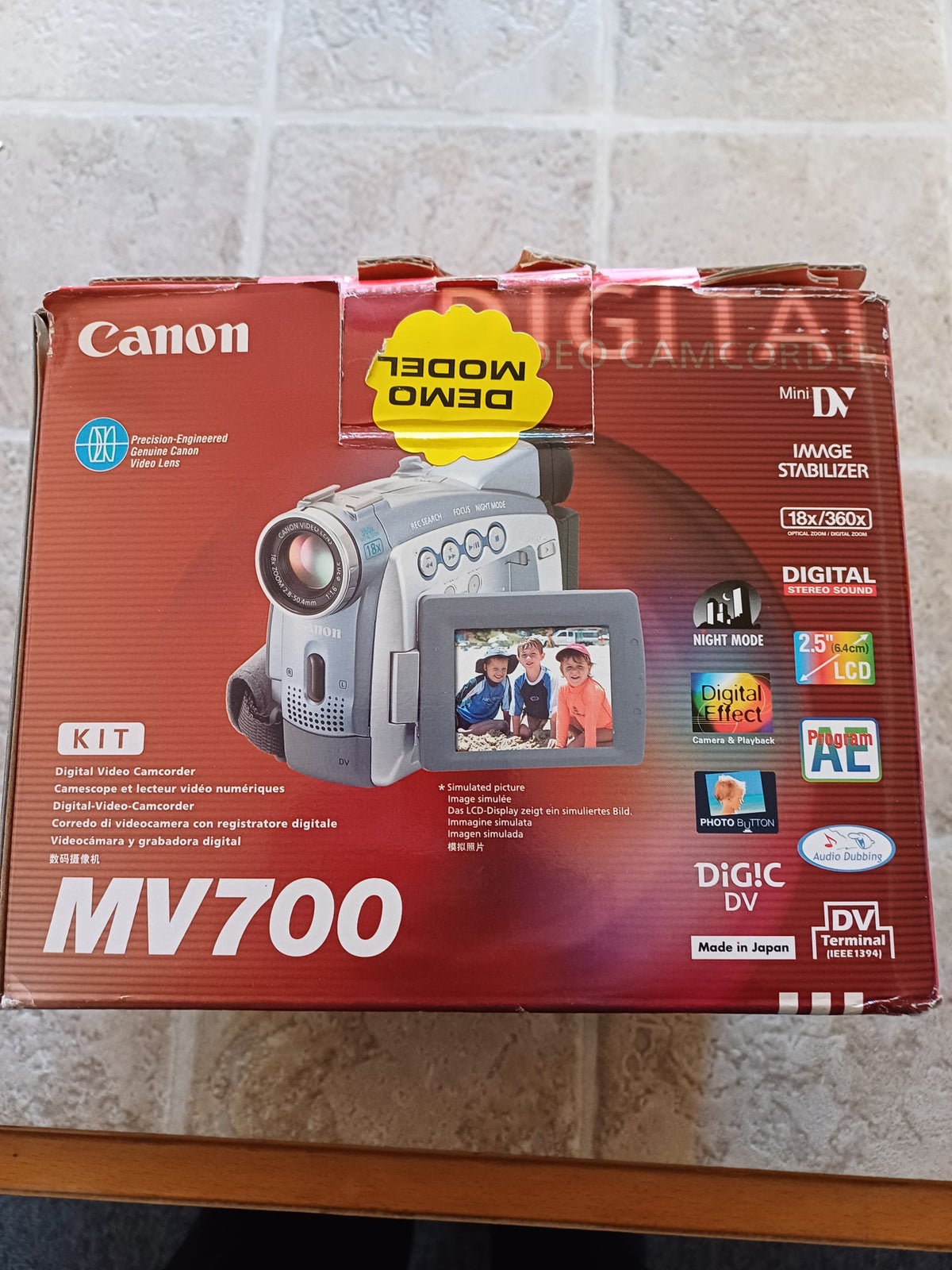 Video kamera, Canon, MV700