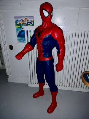 Kæmpe Spiderman figur , Hasbro, Har du et barn der er helt forelsket i Spiderman er denne store og s