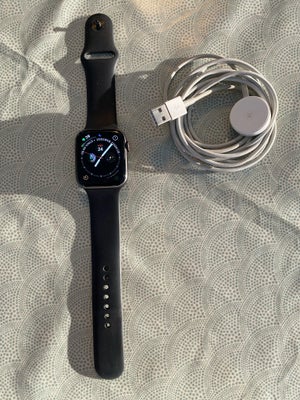 Smartwatch, Apple, Apple Watch Series 5 (GPS + Cellular) Space Grey Aluminum. 

Velholdt og velfunge