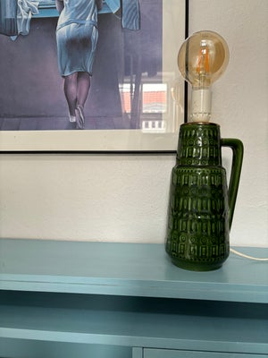 Anden bordlampe, Flot keramik-lampe i smuk grøn farve. Prisforslag: 200,-