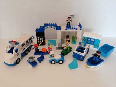 Lego Duplo, Politistation, Fangetransport med Blink og lyd, Politibil, motorcykel, Mennesker,
Lille 