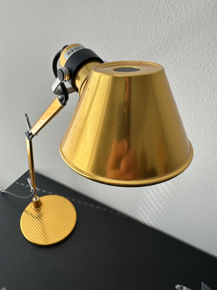 Skrivebordslampe, Arteminde