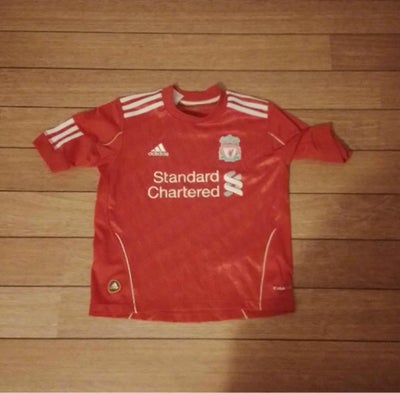 Sportstøj, Polyester, Adidas, str. 128, Liverpool bluse år 2010/2012 uden print
I perfekt tilstand 