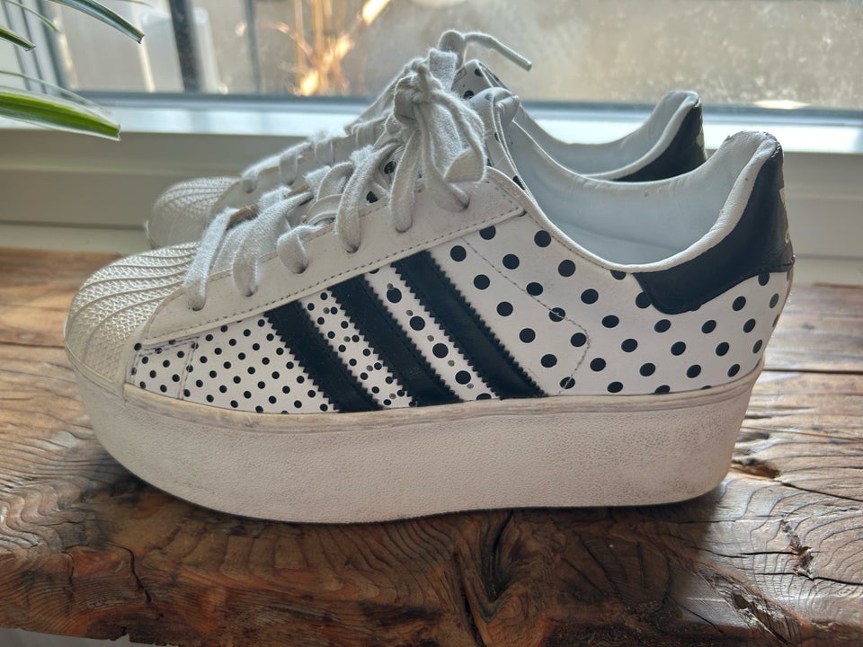 Sneakers, str. 38,5, Adidas Superstars