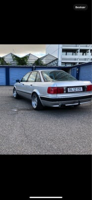 Audi 80, 2,0 E, Benzin, aut. 1989, km 170000, sølvmetal, træk, 4-dørs, centrallås, startspærre, serv