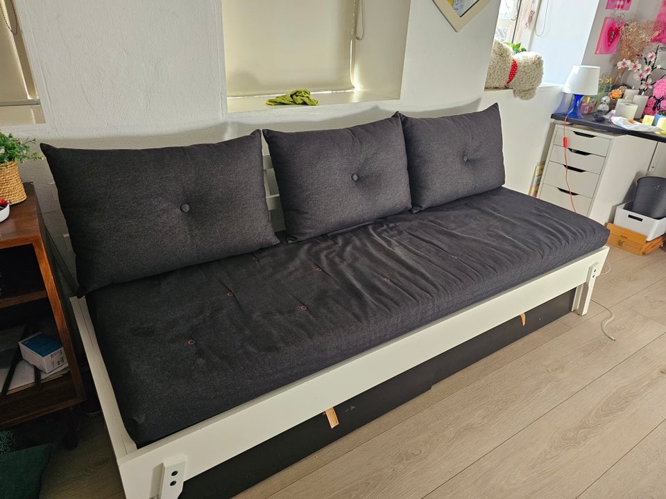 Sovesofa, b: 70 l: 200 h: 140