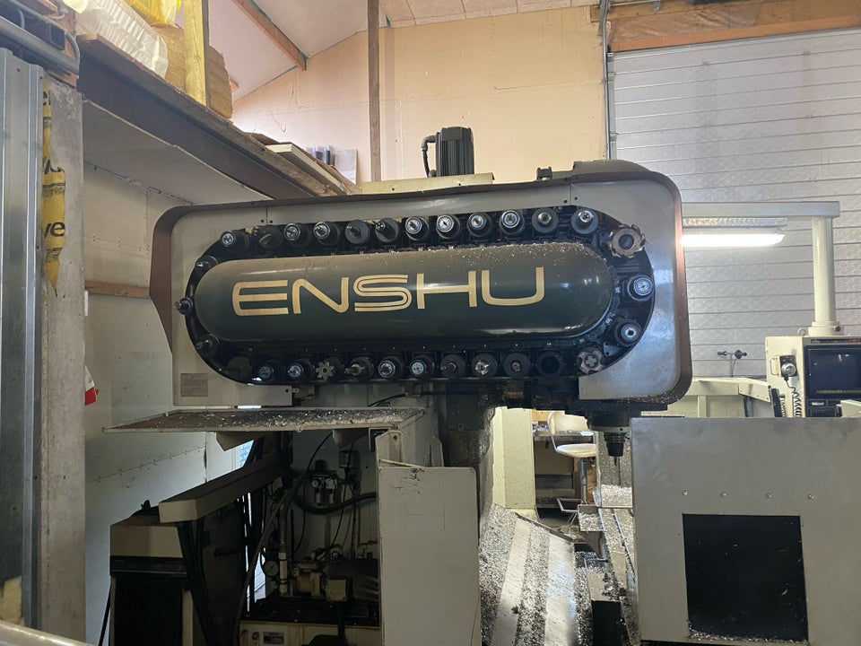 Fræser, Enshu 550V