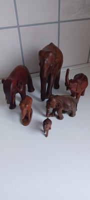 Træfigurer, Elefanter, 6 gamle elefanter i forskellige træsorter. Alle har mistet, eller knækket stø