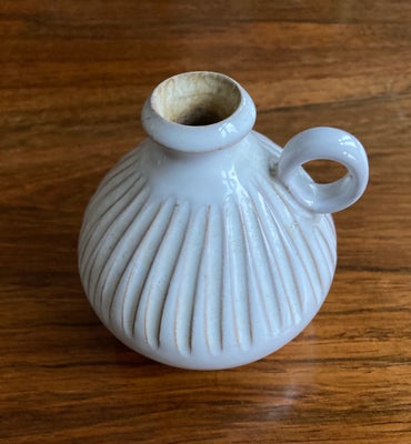 Keramik, Vase, Miniature. Perfekt til de første forårsblomster. Kun 8 cm. høj og 7 cm bred.

