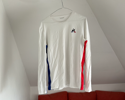 T-shirt, Le Coq Sportif, str. M,  Hvid, rød og blå,  96% Bomuld og 4% Elastan,  God men brugt, Flot 