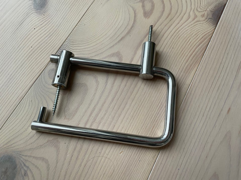 Toiletrulleholder, Pressalit