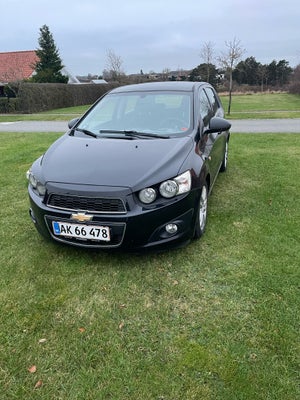 Chevrolet Aveo, 1,2 LTZ, Benzin, 2014, km 142000, sort, træk, aircondition, ABS, airbag, alarm, 5-dø