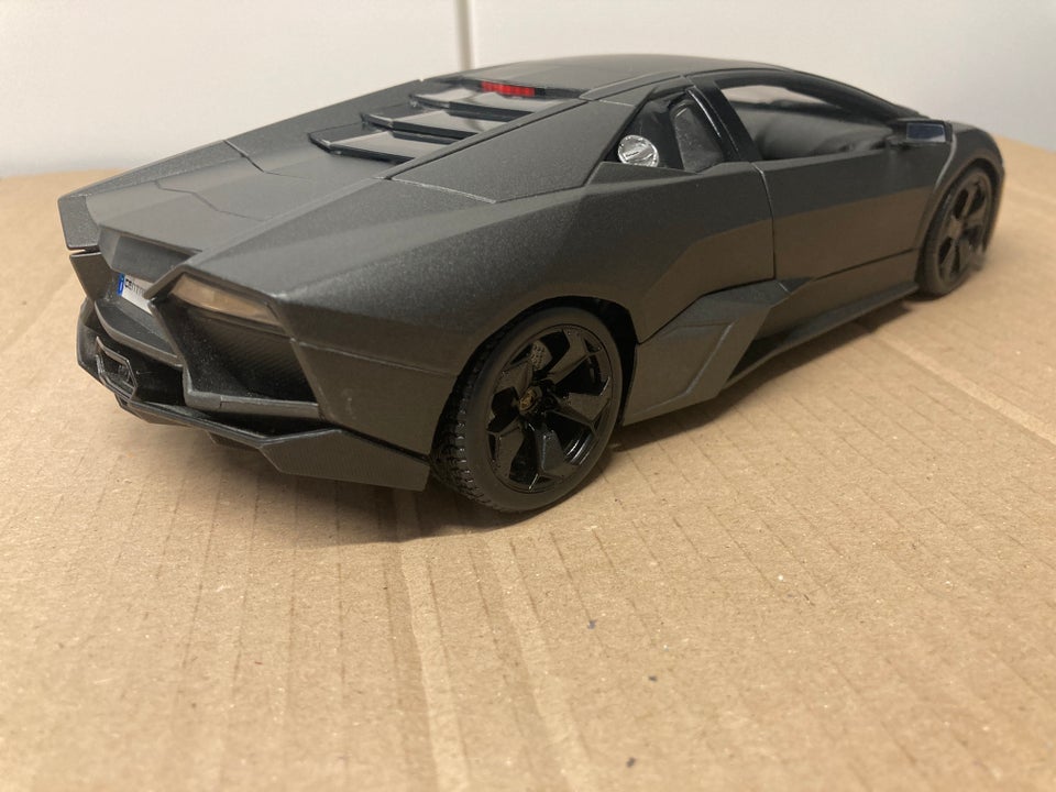 Modelbil, Lamborghini Reventón 1/18, skala 1:18