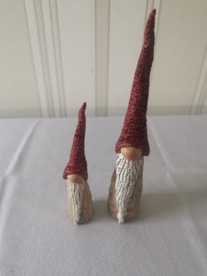 2 nisse gnomer i keramik, Højde 16, 5 og 10, 5 cm. Pris samlet

Kan evt. sendes og køber betaler por