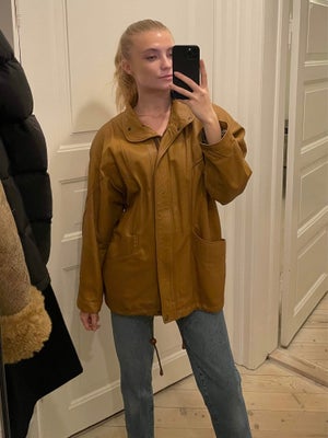 Læderjakke, str. 38, Vintage,  Cognac,  Skind,  God men brugt, Cool cognac farvet vintage læder jakk
