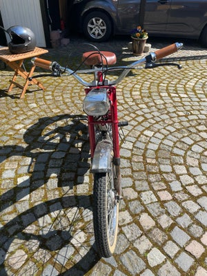 Puch Puch maxi K, 1972, Candy red, Fin Puch maxi K sælges

70cc cylinder

15mm kaburator

21mm udstø