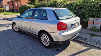 Audi A3, 1,6 Ambiente aut., Benzin, aut. 1997, km 325700, sølvmetal, ABS, airbag, 3-dørs, centrallås