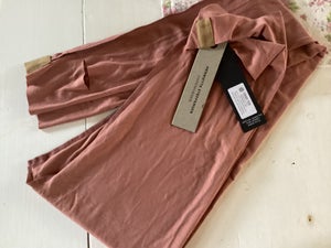 Tøj til kvinder - Bornholm til salg - side 12 - køb på DBA
