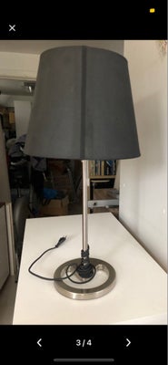 Lampe, ** Smart bord lampe

**perfekt stand velholdt 

** røgfrit og dyrefrit hjem

** pris er 350kr