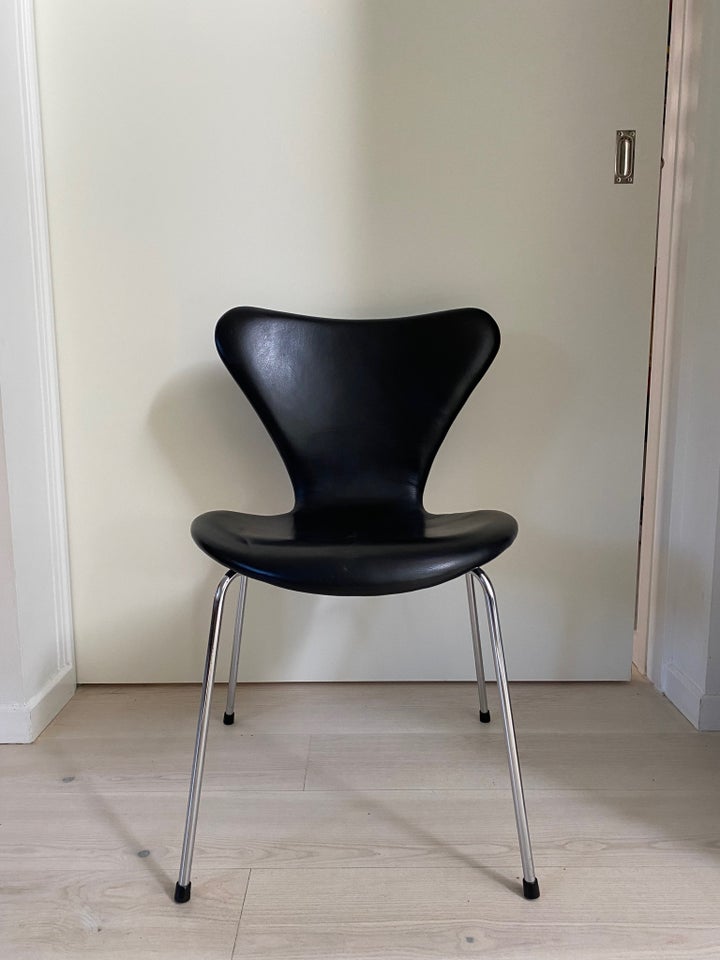 tillykke medarbejder højde Spisebordsstol, Læder og stål, 7'er stol. Arne Jacobsen 3107 – dba.dk – Køb  og Salg af Nyt og Brugt