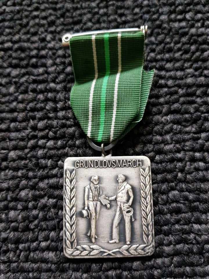 Medalje, Grundlovsmarchen