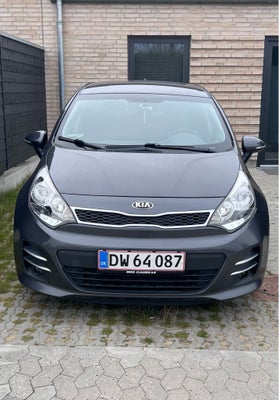 Kia Rio, 1,2 CVVT Attraction, Benzin, 2016, km 94000, grå, nysynet, klimaanlæg, ABS, airbag, alarm, 