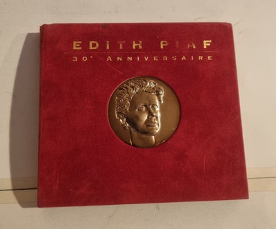 EDITH PIAF: EDITH PiaF, klassisk, 30 års antologi af Edit Piaf, samler album
Sælges billigt,
Kan sen