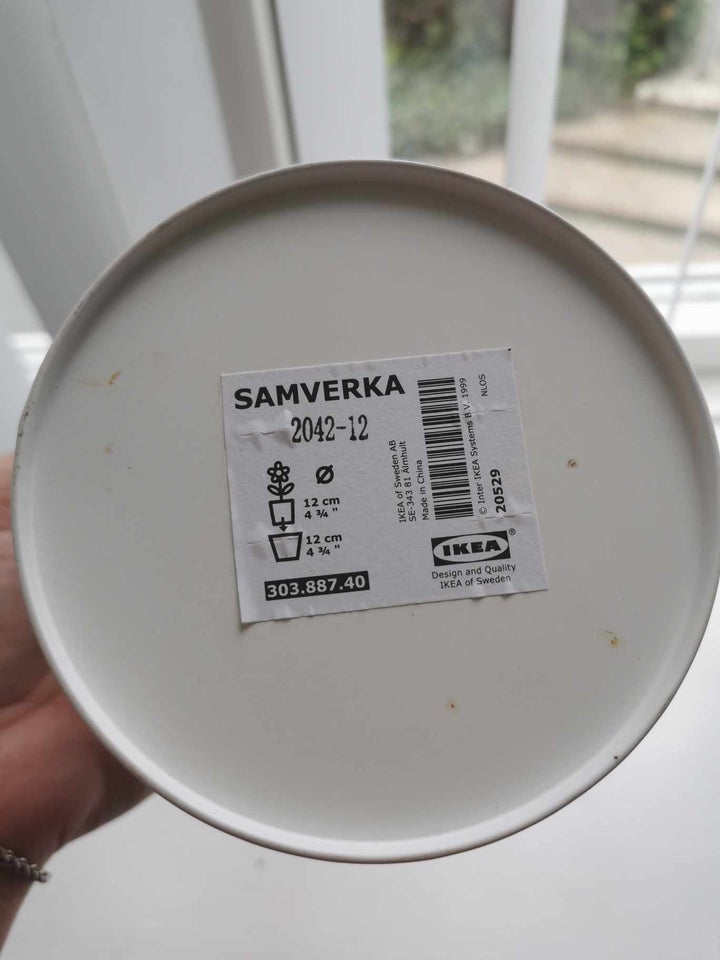 ikea urtepot skjuler