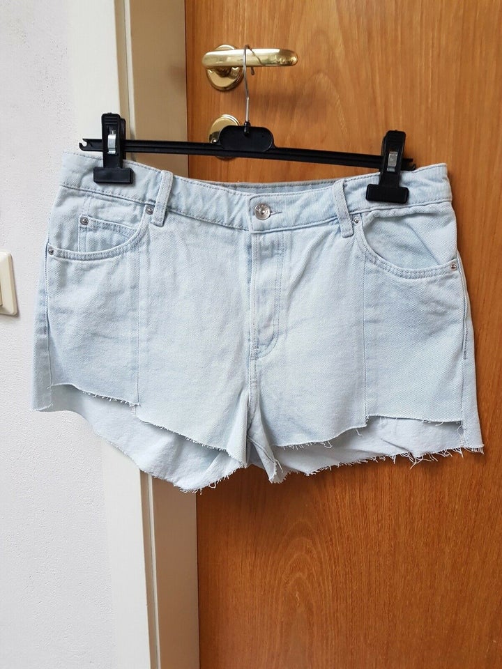 Shorts, Divided, str. 40