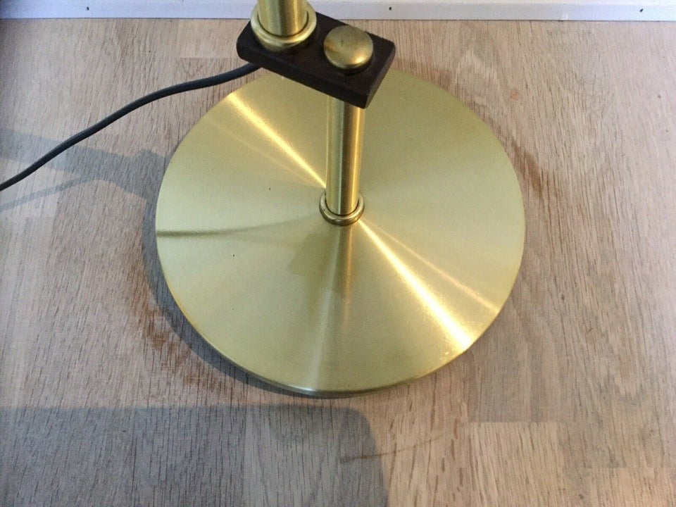 Standerlampe, Ukendt