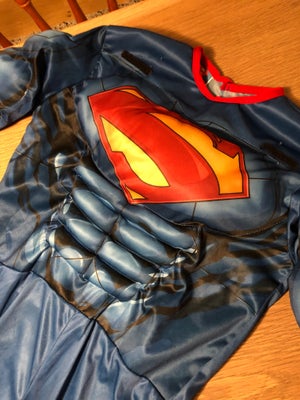Udklædningstøj, Superman-dragt, Rubie’s, Sej Superman-dragt i str. 140 (8-10 år) med både kappe og b